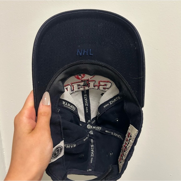 Winnipeg Jets Hat - Picture 3 of 4